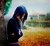 ميزند باران به شيشه ! مثل انگشت فرشته ! قطره قطره رشته رشته ...