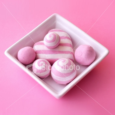 ist2 2341252 pink house decoration hand painting stones